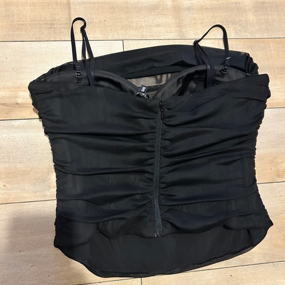 NWOT! Dynamite Black Women's Top - Picture 2 of 2